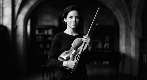 Isabella Martínez, Violín